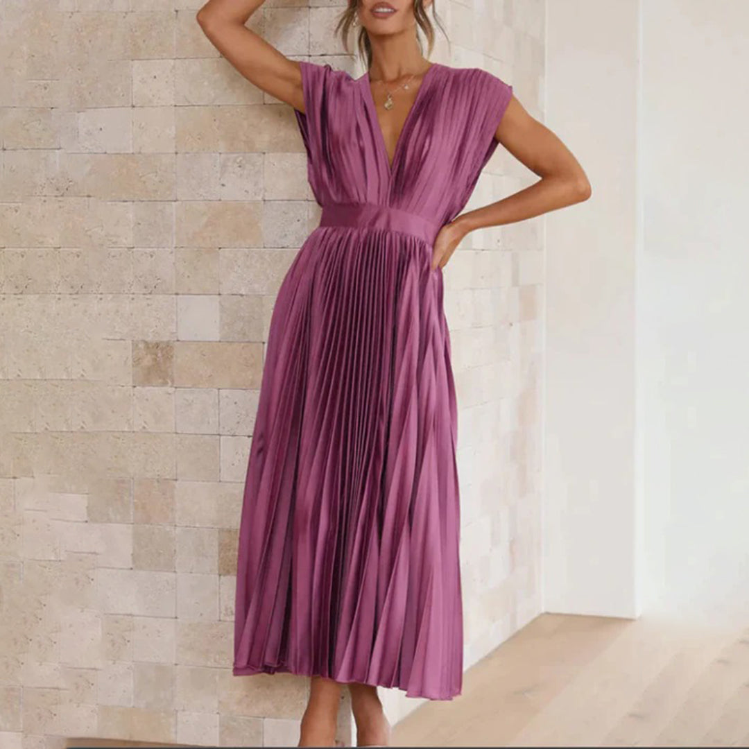 Winona | Timeless Pleated Midi Dress