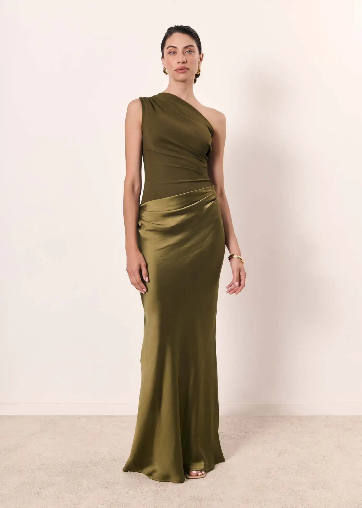 Leonora | Maxi Dress with a Guilt in Satin