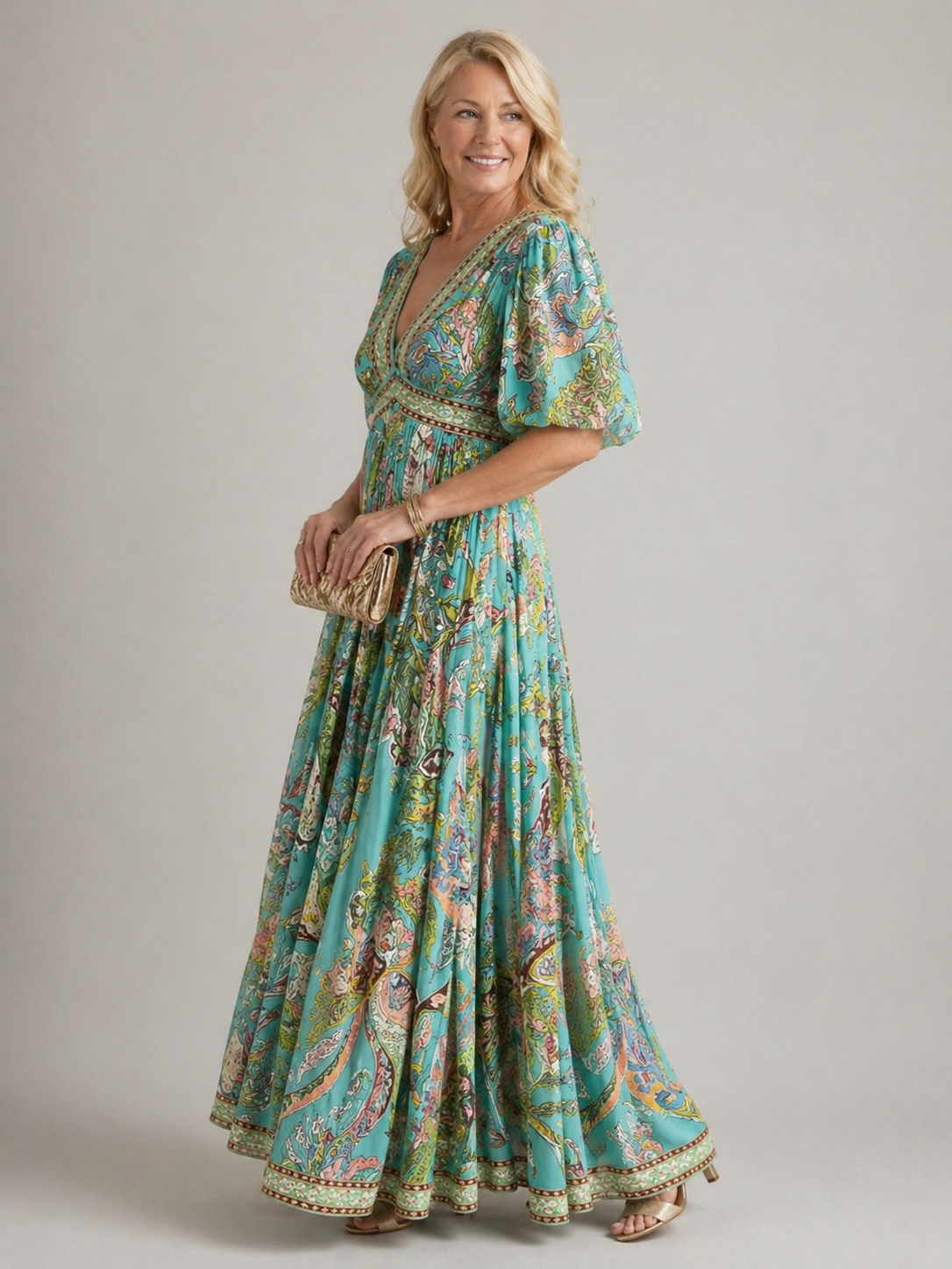 Valentina | Airy maxi dress with puff sleeves and V-neck