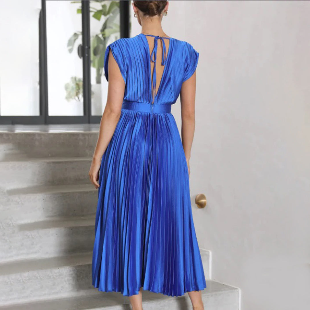 Winona | Timeless Pleated Midi Dress
