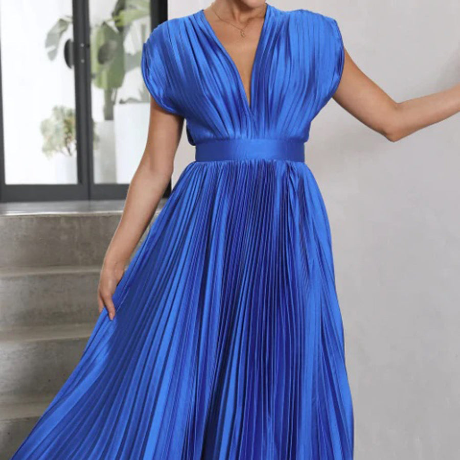Winona | Timeless Pleated Midi Dress