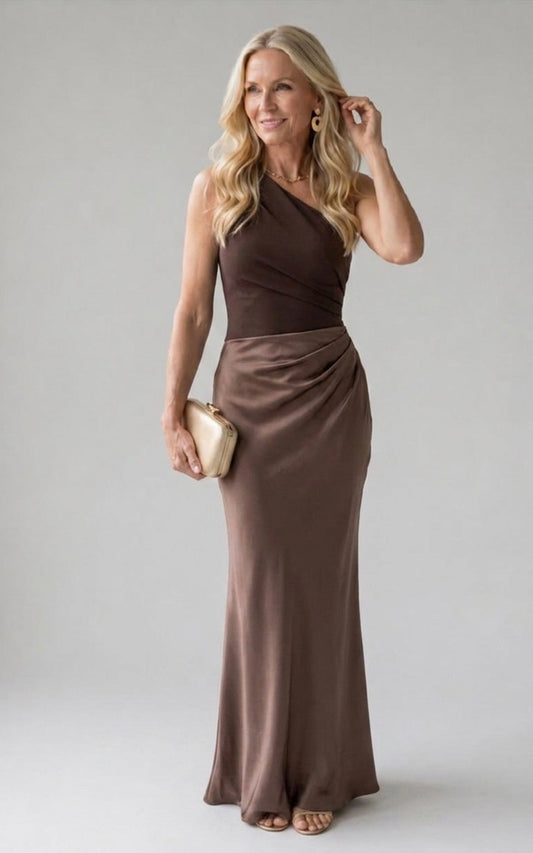 Leonora | Maxi Dress with a Guilt in Satin