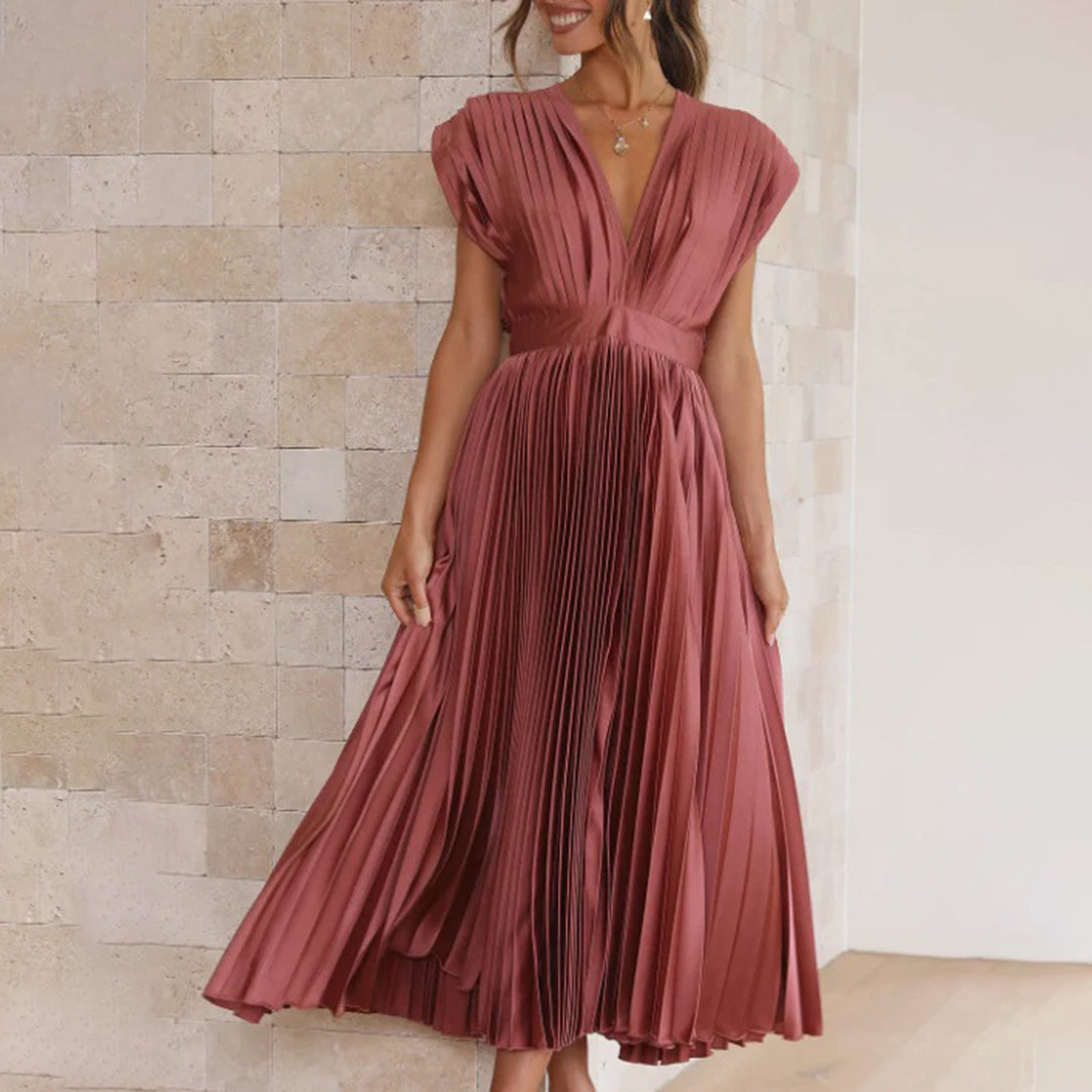 Winona | Timeless Pleated Midi Dress