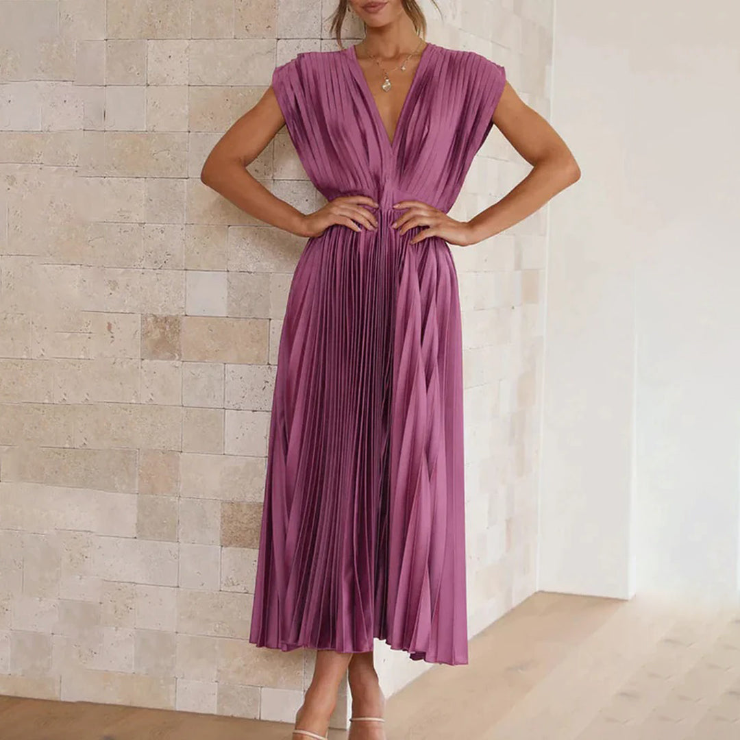 Winona | Timeless Pleated Midi Dress