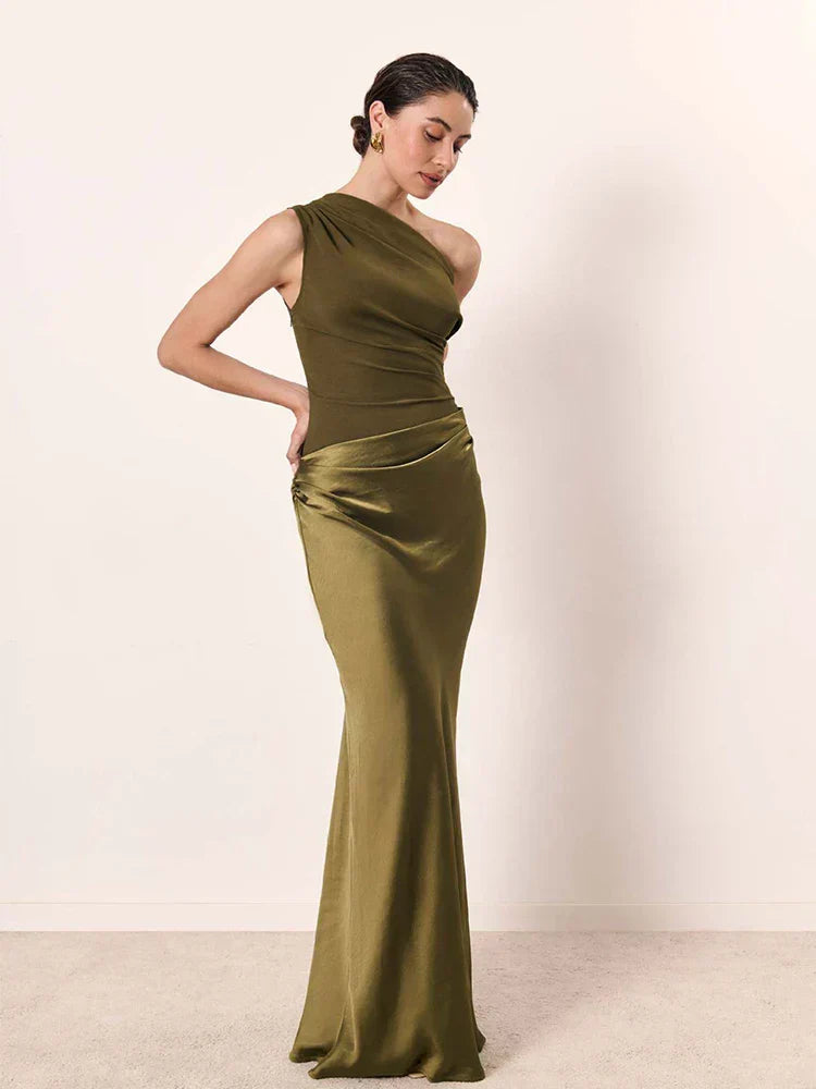 Leonora | Maxi Dress with a Guilt in Satin