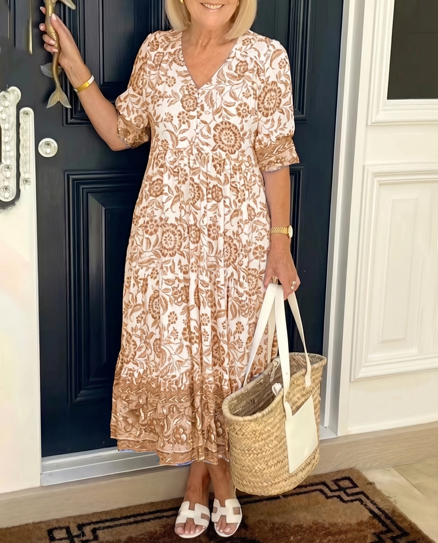 Kesha | Graceful V-Neck Floral